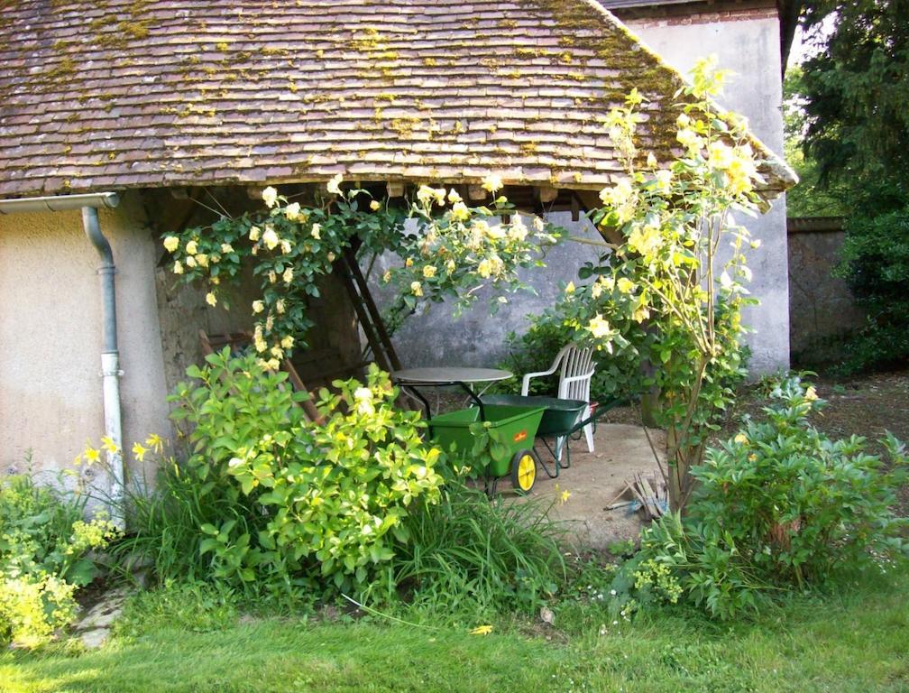 Ferme Du Chateau Bailleau-l'Eveque Екстер'єр фото